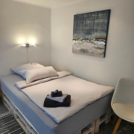 Standardzimmer Nahe Messe Und Airport Ντίσελντορφ Εξωτερικό φωτογραφία