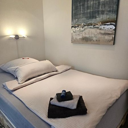 Standardzimmer Nahe Messe Und Airport Ντίσελντορφ Εξωτερικό φωτογραφία